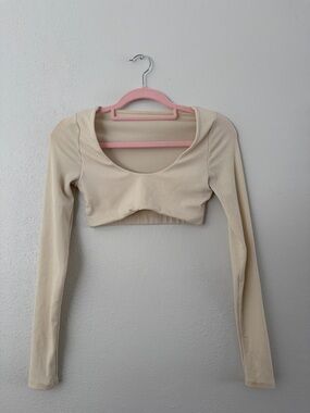 ALO Yoga Ribbed Long-Sleeve Scoop Crop Top in Cream Fair condition
